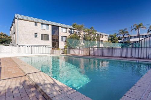 Apartment with Pool View  image 2