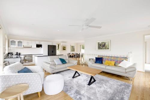 pet friendly - Views- Meters to the Beach & Anchorage Port Stephens, Corlette (fotografie 6)