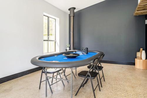 Charming & Spacious 4BR Retreat - image 8