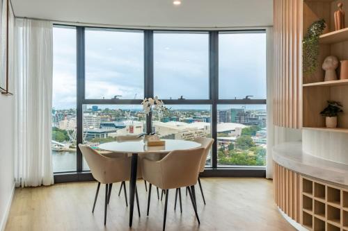 Ultimate Riverview Designer 2BD Apartment at CBD