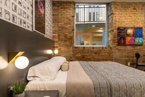 5 King Bed Suites at The Finnley Hotel in DT GR - image 3