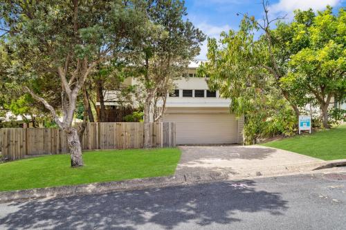 Banksia Beach House