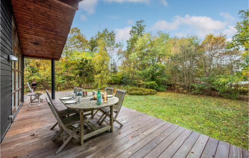  Stunning Home In Fårvang With Wifi in Fårvang