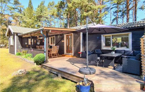 B&B Åhus - Nice Home In hus With Wifi And 2 Bedrooms - Bed and Breakfast Åhus