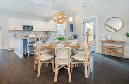 Happy Ours Mins to Park Circle Dtwn CHS Beach Happy Ours Mins to Park Circle Dtwn CHS Beach