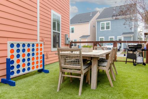 Happy Ours Mins to Park Circle Dtwn CHS Beach Happy Ours Mins to Park Circle Dtwn CHS Beach