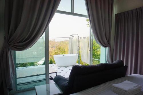 La Maison Blanche Chiang Rai Resort - Tap to explore photos