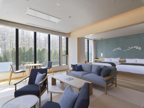 Junior Suite with Onsen Open Air Bath-Mountain View-East Wing - Non-Smoking