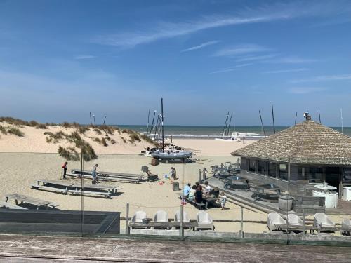 Appartement OP het strand, enfin, zo goed als... in Коксійде