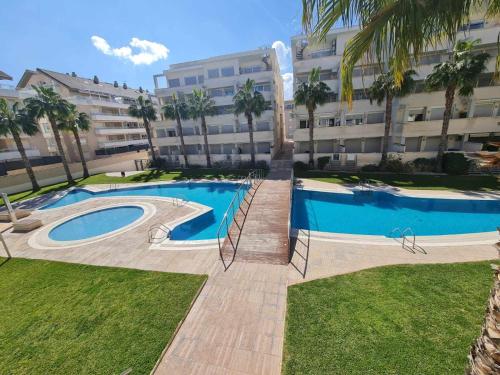 V6Apartamento cerca del mar y del puerto