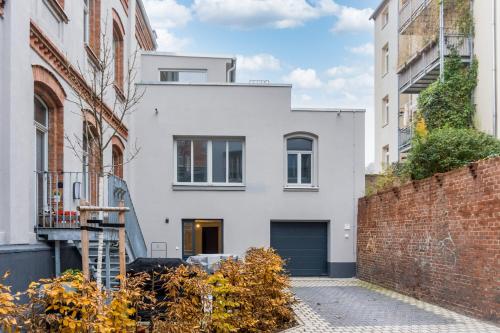 Three-Bedroom Apartment image 3