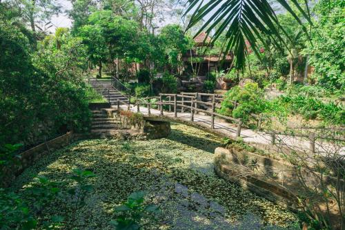 SON HOME GARDEN - 주변 명소