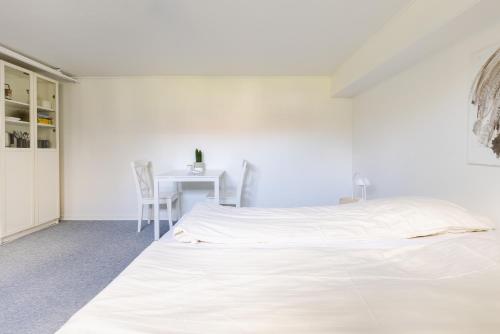  Værelse i rolig villakvarter, central beliggenhed in Odense