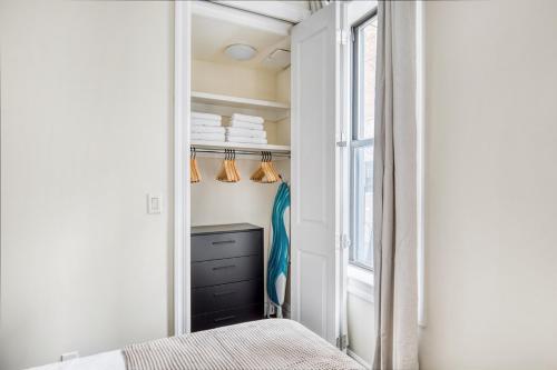 Nolita 1br w wd nr New Museum NYC-1037, New York (Foto 8)