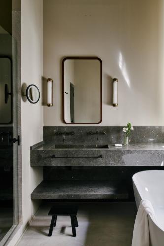 Junior Suite image 10