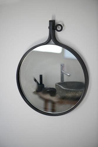 Little Venice Suites - image 8