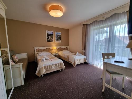 2 twin beds