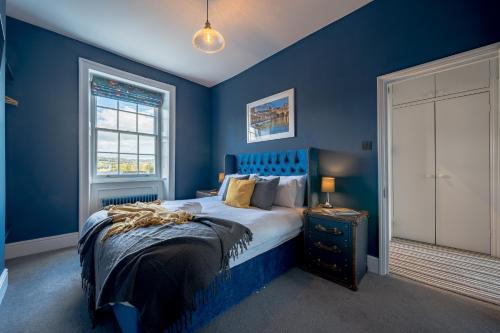 Luxurious GRAND 6 BR Home in BATH - Perfect for Groups & Sleeps 12!, Bath (zdjęcie 10)