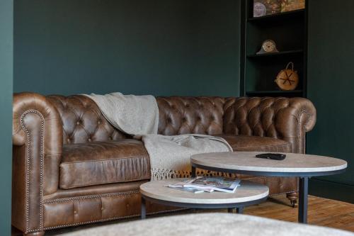 Luxurious GRAND 6 BR Home in BATH - Perfect for Groups & Sleeps 12!, Bath (zdjęcie 4)