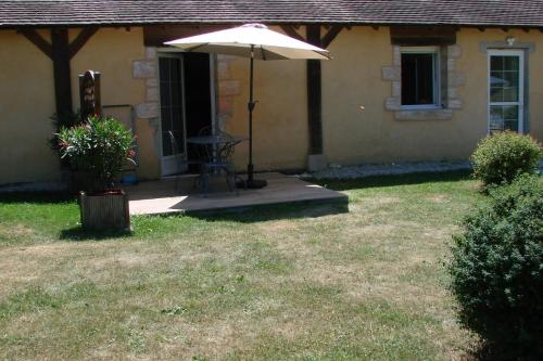 Gite Arbois 2 pièces Piscine Chauffée