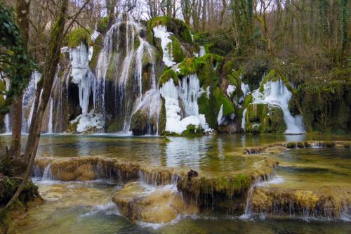 Gite Arbois 2 pièces Piscine Chauffée