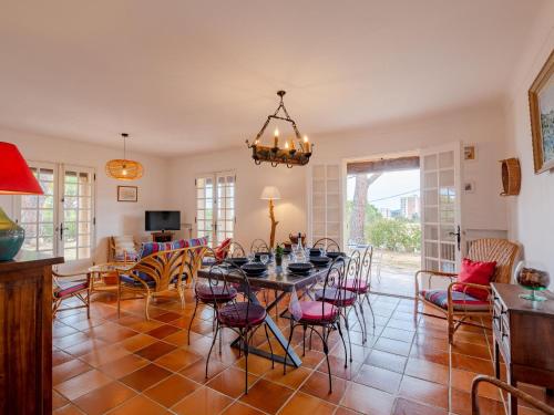 Holiday Home Josalie – Saint Maxime, WY