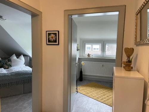 WEN Königsberger,ruhige DG-Wohnung in Weiden,2 Schlafzimmer,Parkplatz, zentral!