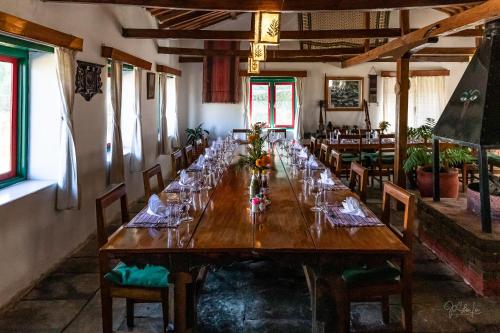 Étterem, Mountain Lodges of Nepal, Majgaon in Dhampus