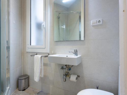Centric Sagrada Familia Apartments - image 8