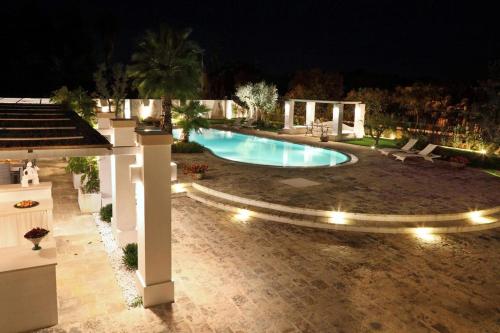  Villa Favorita Luxury in Cozzana
