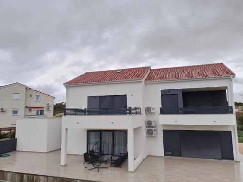VILLA BIBA