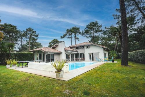 Emachethaco - Location vacances hossegor superbe villa de standing avec jardin et piscine chauffée