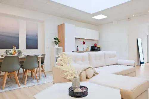 Luxx Home Aulendorf! Erleben Sie Aulendorf in dieser modernen Unterkunft in Aulendorf, Deutschland
