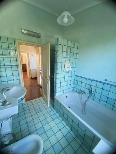 King Room with Balcony image 10