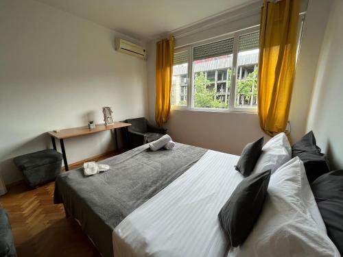 Mickitos Square Apartment, Skopje (foto 3)