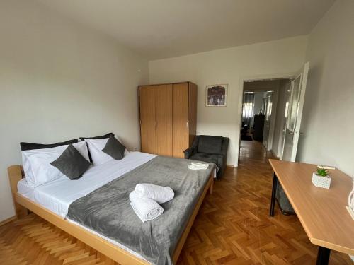 Mickitos Square Apartment, Skopje (foto 9)