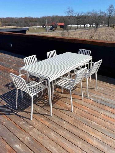 Hygge House Cozy Boutique Guest House ST-2019-0349 R2 in Niles Corners (ON)