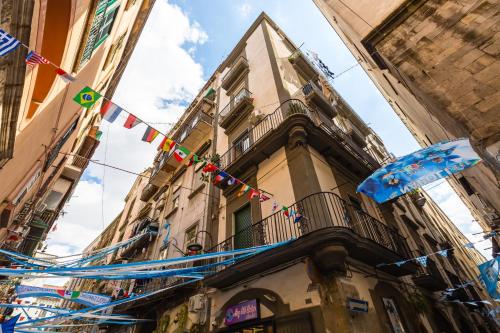 Napoli Street Art Rooms by Wonderful Italy 3