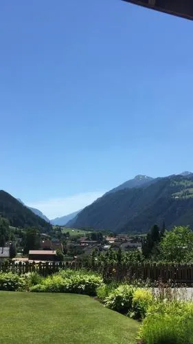 Appartements Zerzer in Ried im Oberinntal, Österreich