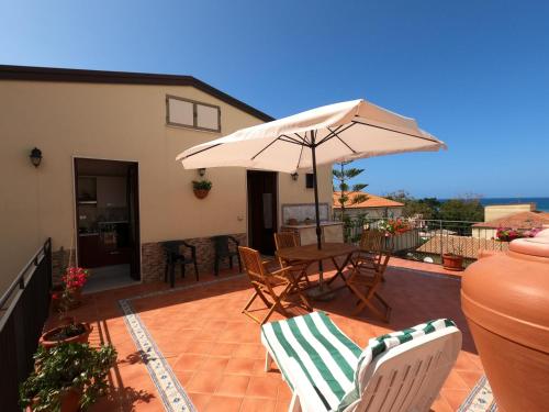  Terrazza Lungomare in Caronia Marina