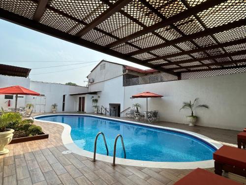 Swimming pool, Hotel del Patio in Flores