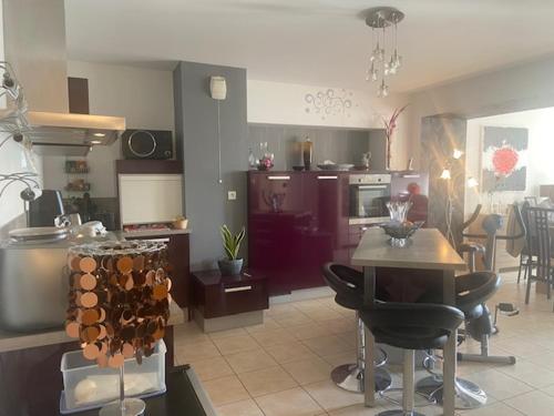 Au Chateau Saint Blaise in Yenne