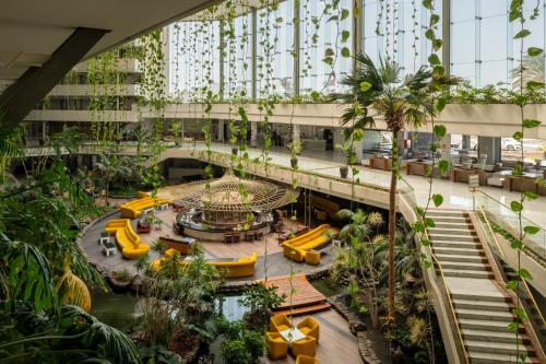 Pub/Lounge, Grand Teguise Playa. in Costa Teguise