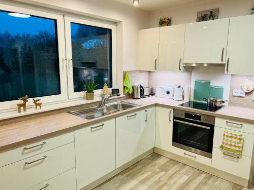 Kitchen, Traumhaftes Ferienhaus – perfekt fur Familien in Schluchtern
