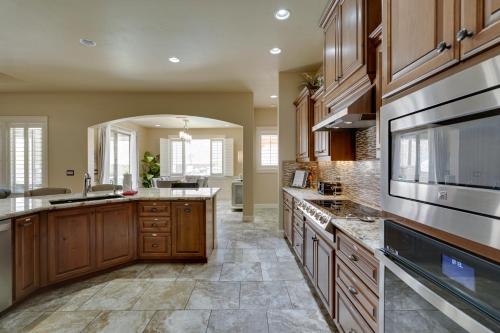 Lake Havasu City Home with Private Pool and Basketball! - image 10