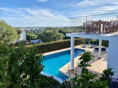 Bini Moxonia Villa de lujo con Vistas al mar y Espectacular Jardín