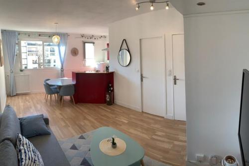 LE RICHELIEU- cosy 2 pers -Villeurbanne