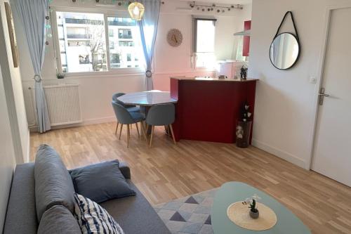 LE RICHELIEU- cosy 2 pers -Villeurbanne