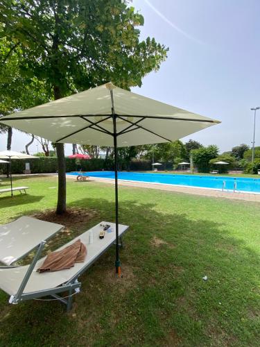  Villetta con piscina a 100 metri dal mare in Giulianova