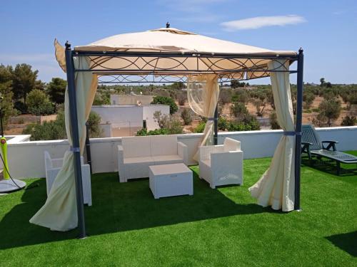  la villa con terrazza sul mare di Paf in Marina di Mancaversa